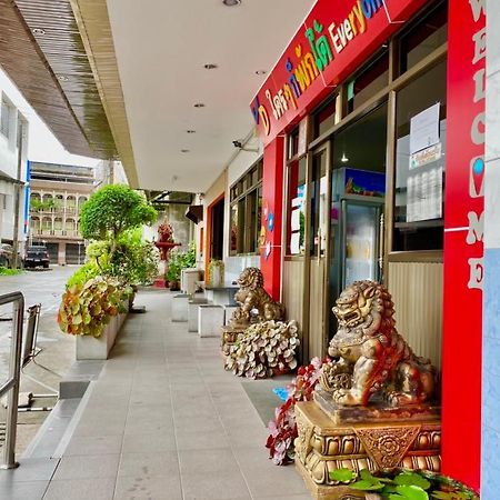 Station Hotel Trang Exterior foto
